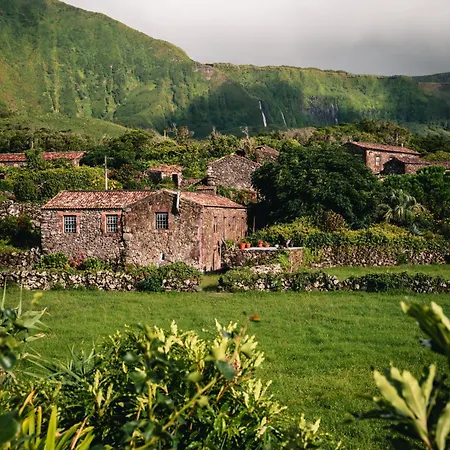 Farm stay Aldeia Da Cuada