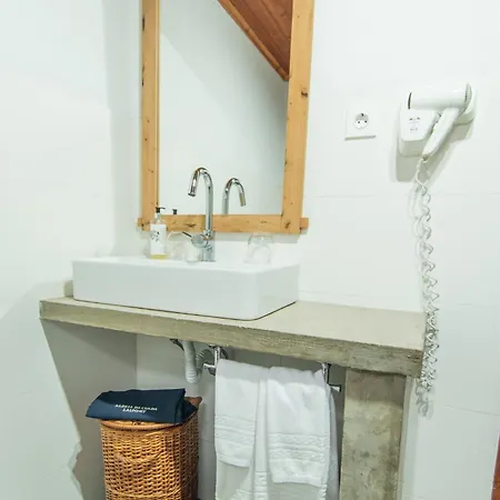 Aldeia Da Cuada *